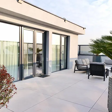 Apartmán Sky Near Center