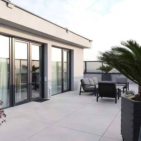 Sky Near Center * Bukurešť