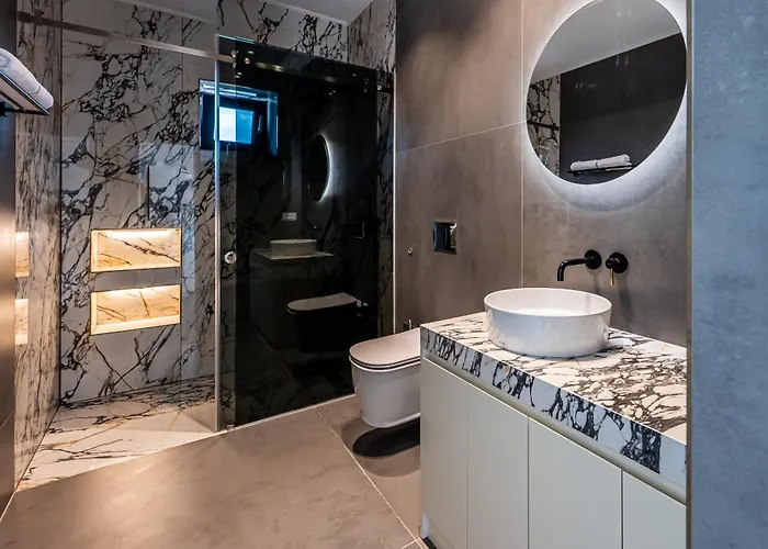 Sky Near Center Apartmán *