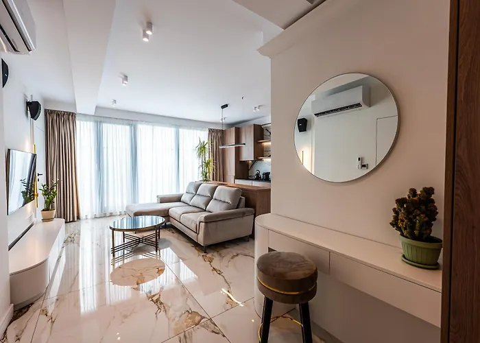 Sky Near Center * Bukurešť