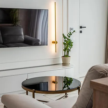 Daire Sky Near Center *