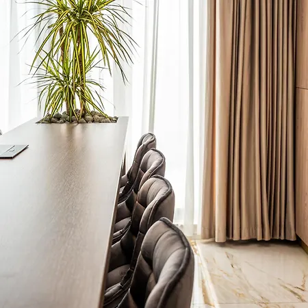 Sky Near Center Apartment