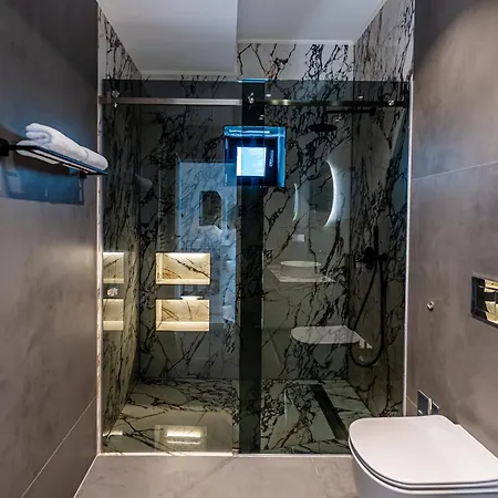 Daire Sky Near Center