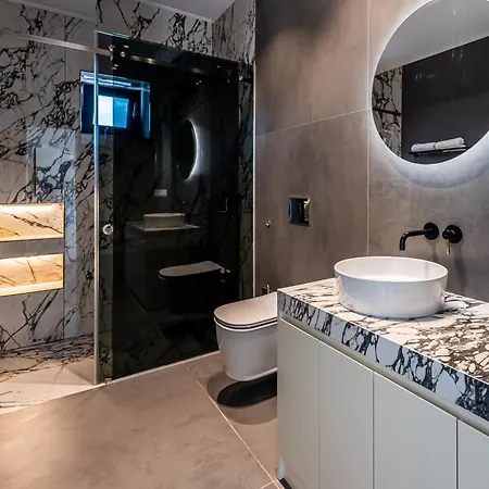 Sky Near Center Apartment *