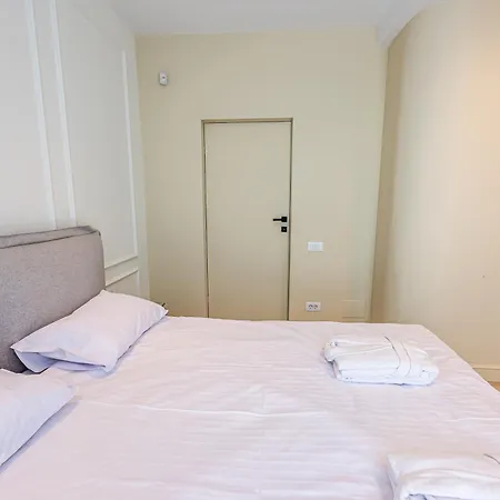 Sky Near Center Appartement