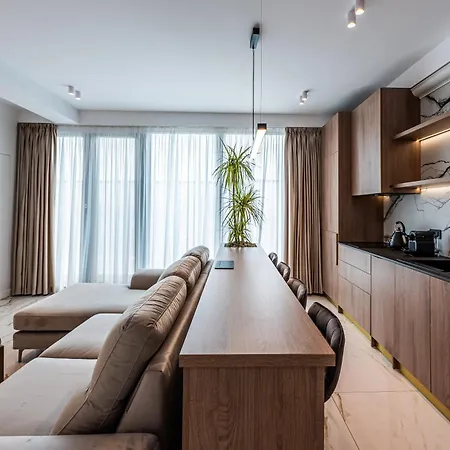 Sky Near Center Appartement *