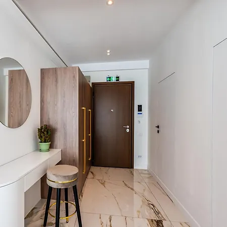 Sky Near Center * Bucarest