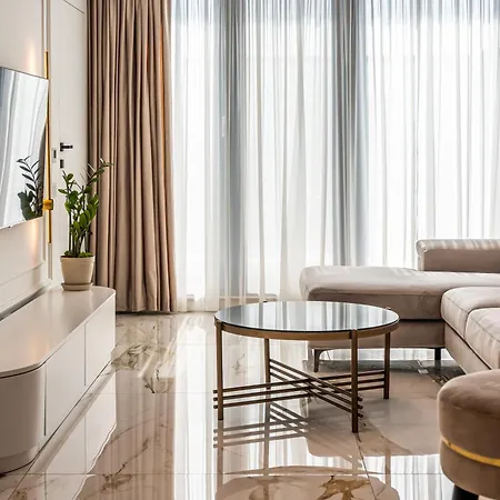 Daire Sky Near Center Bükreş