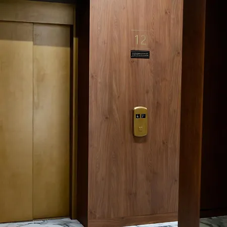 Sky Near Center Daire Bükreş