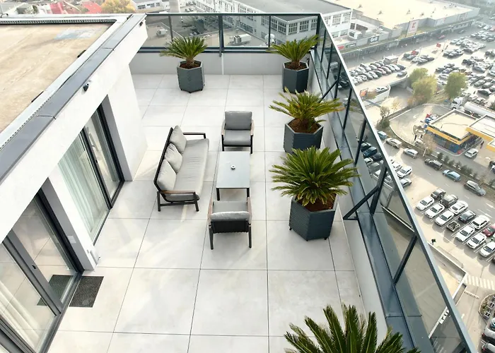 Sky Near Center ブカレスト