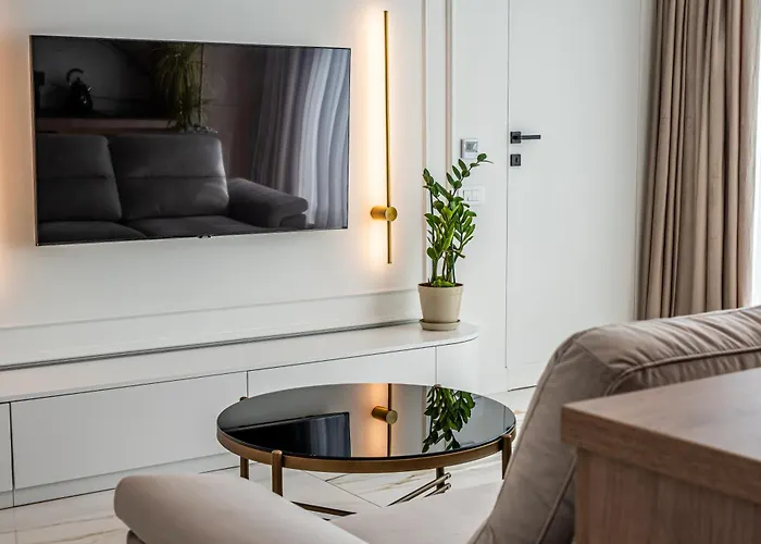 Apartman Sky Near Center *