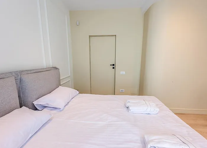 Sky Near Center Apartman