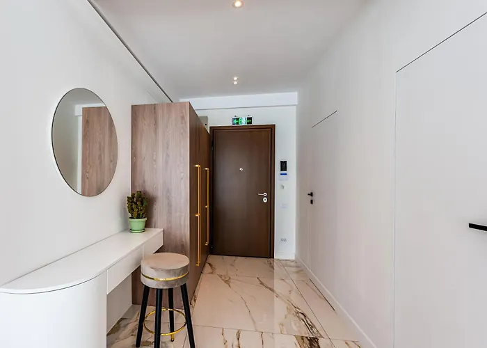 Sky Near Center * Bukarest