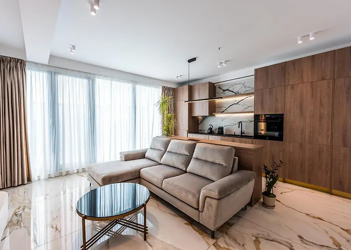 Apartman Sky Near Center