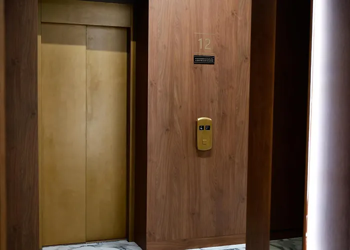 Sky Near Center Apartman Bukarest